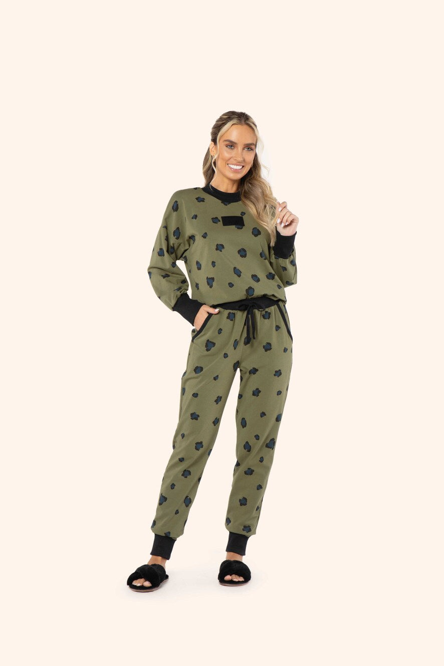 Pijama Manga Longa Ousadia em Moletinho Flanelado - Lua Encantada