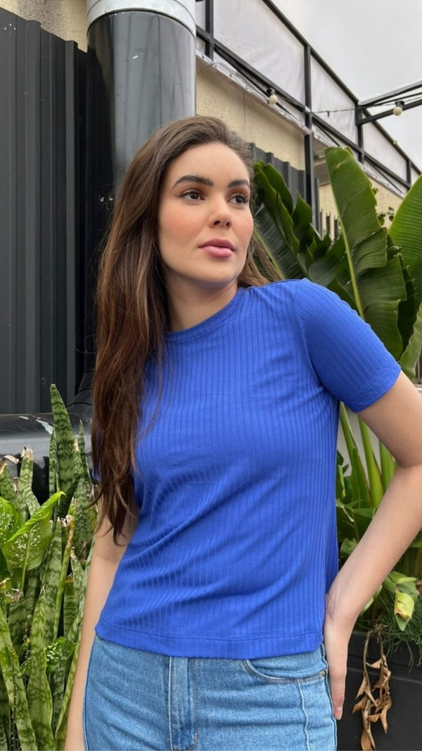 T-Shirt Canelado com Fenda em Malha Canelada - Divinity